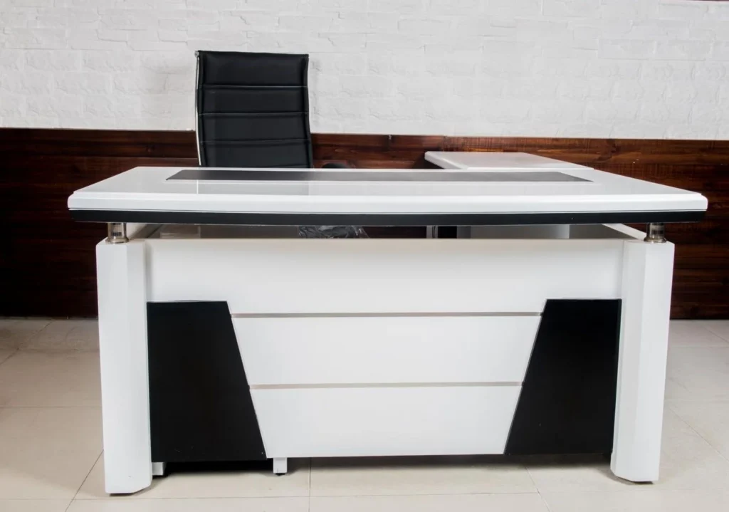 High-quality modern reception desk for Dubai workspace